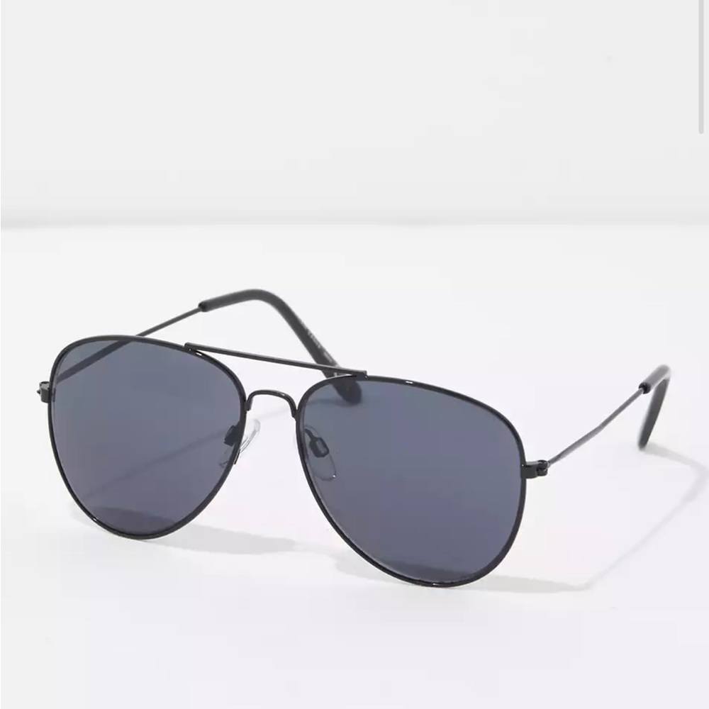 American eagle classic black aviator sunglasses